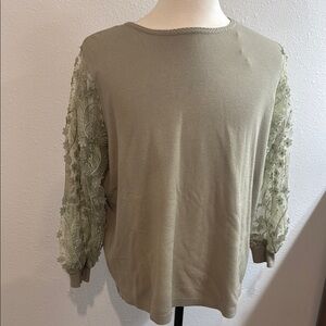Sioni Green Boxy Ruffled Sweatshirt